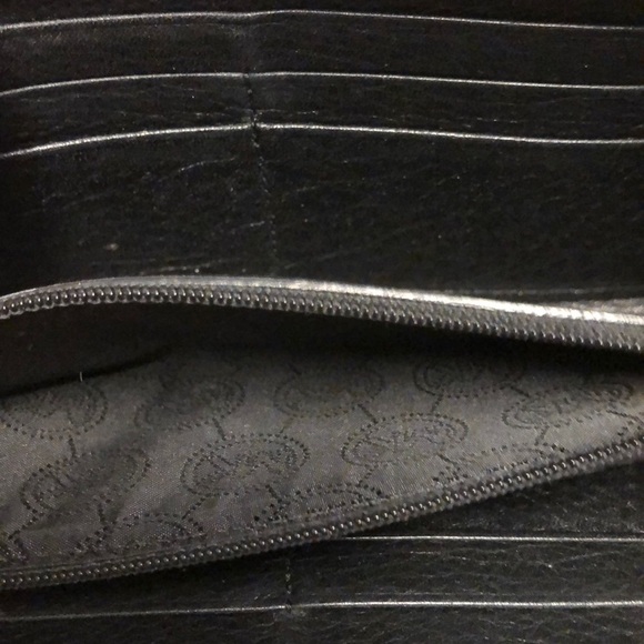 Michael‎ Kors black zippered wallet - Picture 5 of 8